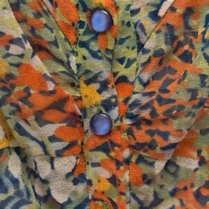 Gorgeous SILK Floral V-Neck Blouse - wear a cami underneath